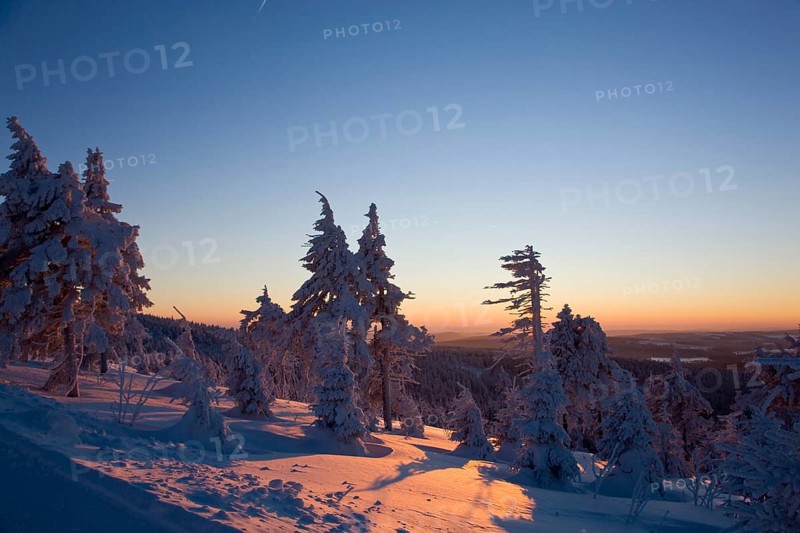 View from the snow-covered Fichtelberg to the Ore Mountains