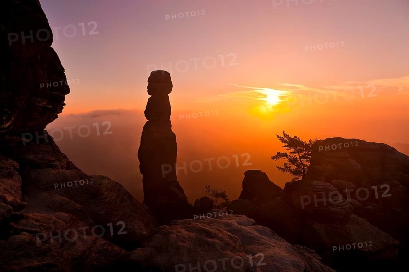 Sunrise on the Pfaffenstein with the Barabarine