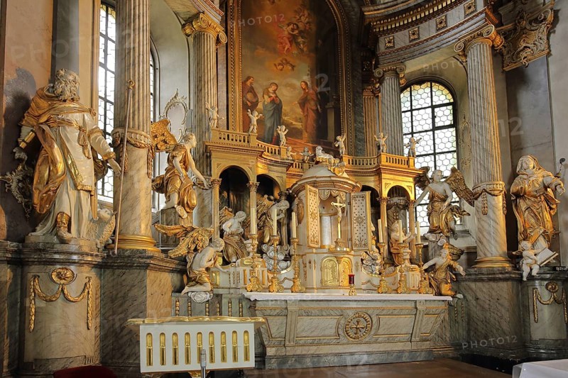 Splendid interior view of the Baroque pilgrimage church of the Visitation of the Virgin Mary KÃ¤ppele, built by master builder Balthasar Neumann, ceiling painting, wall painting, chandelier, painting, decorations, ceiling fresco, arts and crafts, Würzburg, Lower Franconia, Franconia, Bavaria, Germany, Europe