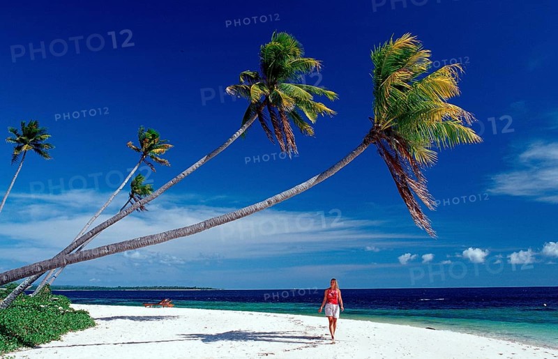 Woman on sandy beach, Indonesia, Wakatobi Dive Resort, Sulawesi, Indian Ocean, Banda Sea, Asia