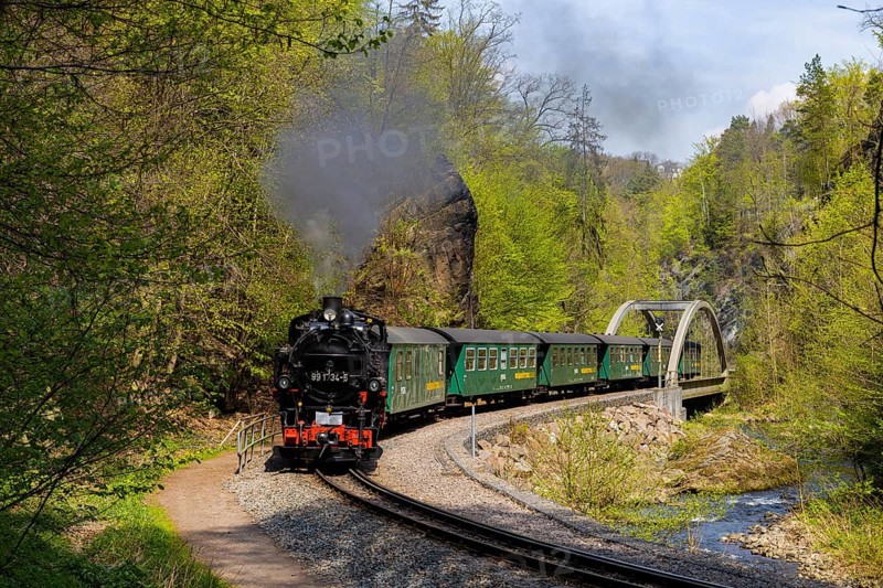 The Weisseritztalbahn is the second oldest narrow-gauge railway in Saxony and the longest-serving publicly operated narrow-gauge railway in Germany. The line has been running from Freital-Hainsberg near Dresden through the valley of the Rote Weisseritz to Dippoldiswalde since 1882 and to Kipsdorf in the Osterzgebirge mountains since 1883
