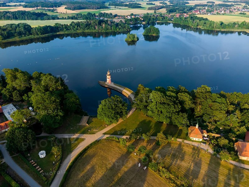 Pier with lighthouse at the Fasanenschlösschen in Moritzburg
