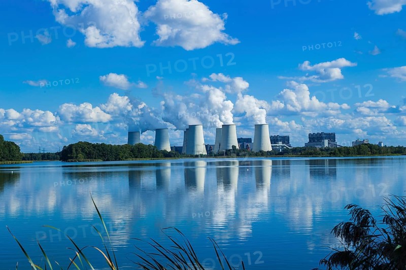 The Jänschwalde power plant is a thermal power plant in the south-east of Brandenburg, which is mainly fired by lignite from the Jänschwalde and Welzow-Süd opencast mines in Lower Lusatia, as well as up to 400, 000 tonnes of waste per year. The power plant is operated by Lausitz Energie Kraftwerke AG