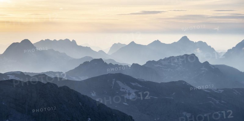 Evening mood, silhouettes, dramatic mountain landscape, view from Hochkönig, Salzburger Land, Austria, Europe