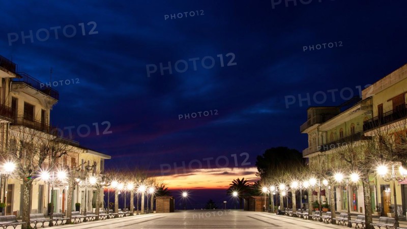 Zafferana Etnea, market place, lanterns, artificial lighting, dark blue night sky, dawn, Etna, volcano, eastern Sicily, Sicily, Italy, Europe