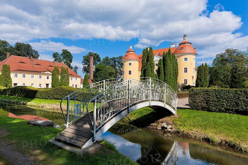 (Copyright Â© Sylvio Dittrich +49 1772156417) The Baroque Milkel Castle complex is located on the northern edge of the village of Milkel in the municipality of Radibor. This is located around 13 kilometres north of Bautzen in the Upper Lusatian heath and pond landscape