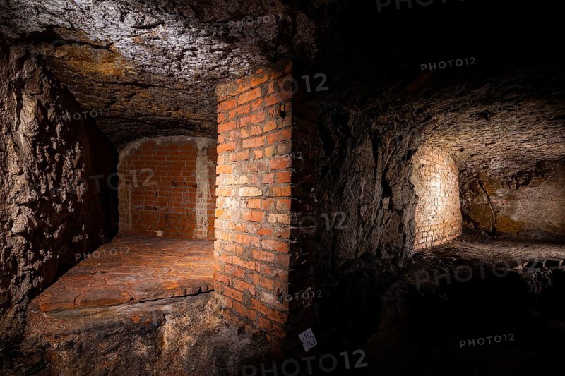 The total length of the passages under Geithain is 1100 m, of which 412 m are currently accessible. It is assumed that the beginnings of the gradual development of the underground passage system lie in the turbulent time in front of the foundation of the town. Guided tours through the passages are possible on request