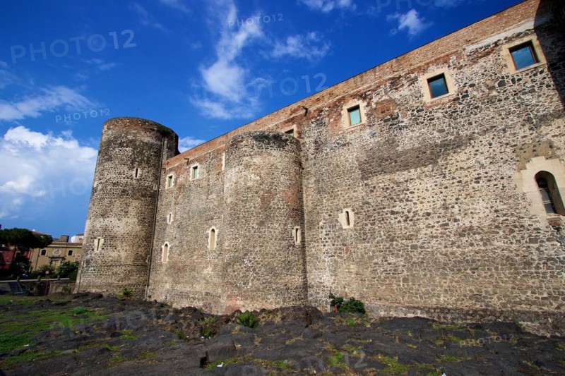 Super wide angle, Castello Ursino, side view, castle complex, cooled lava, Catania, Old Town, Baroque Old Town, Eastern Cuisine, Sicily, Italy, Europe