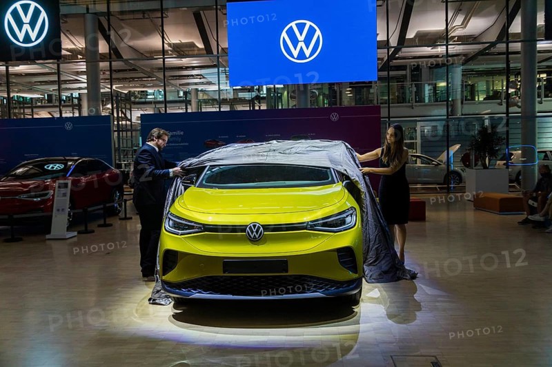 World premiere of the purely electrically driven SUV ID.4. This marks VW's entry into the world's largest market segment of compact SUVs