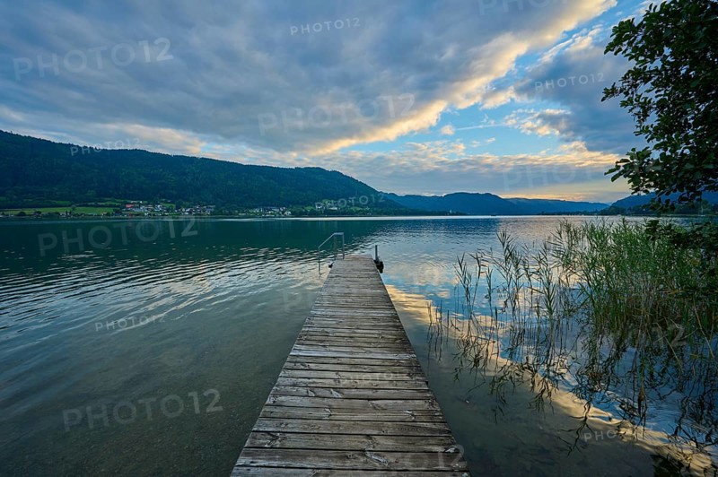 Lakeside, bathing jetty, sky, clouds, sunset, summer, Steindorf am Lake Ossiach, Lake Ossiach, Carinthia, Austria, Europe