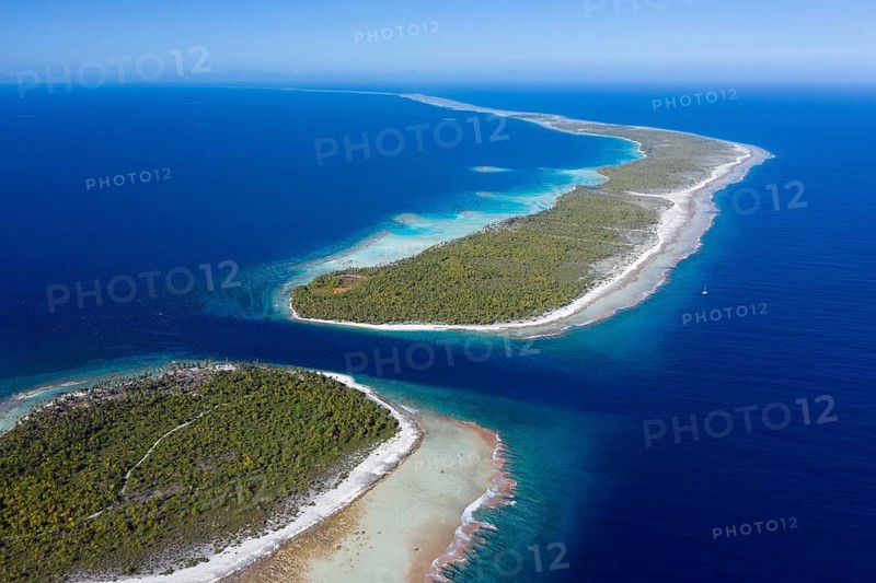 Almonu Pass in Apataki Atoll, Tuamotu Archipelago, French Polynesia, Oceania