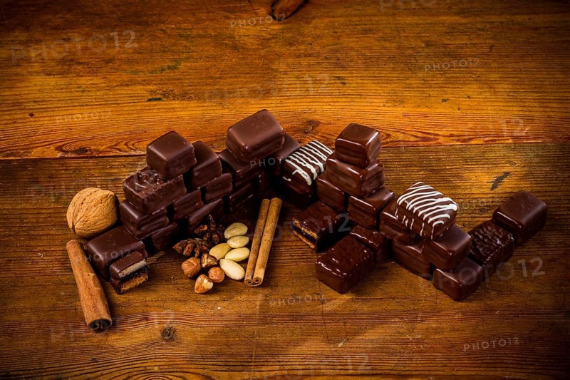 The Original Dresden Dominostein is one of Saxony's specialities and celebrated its 80th birthday in 2016. Invented in the 1930s by Dresden chocolatier Herbert Wendler as an emergency praline, the Original Dresden Domino has since become a real tip for connoisseurs and is indispensable at coffee tables during the Christmas season