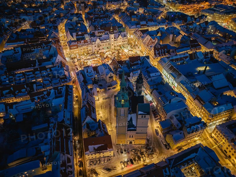 The Freiberg Christmas Market on the Obermarkt in front of the town hall