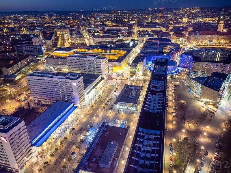 Prager Strasse and St. Petersburger Strasse, with the Prager Spitze, the Pullmann Hotel, the residential row from the 70s