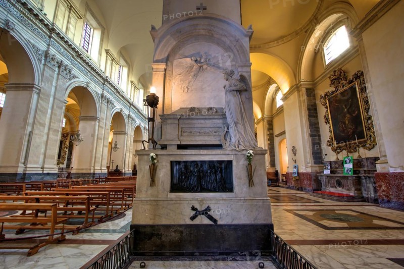 Super wide angle, Interior, Tomb, Vincenzo Bellini, Cathedral, Catania, Old Town, Baroque Old Town, Eastern Cuisine, Sicily, Italy, Europe