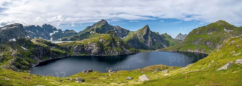 Panorama, Tennesvatnet lake and mountain landscape with rocky pointed peaks, Hermannsdalstinden mountain in the back, Moskenesoya, Lofoten, Nordland, Norway, Europe