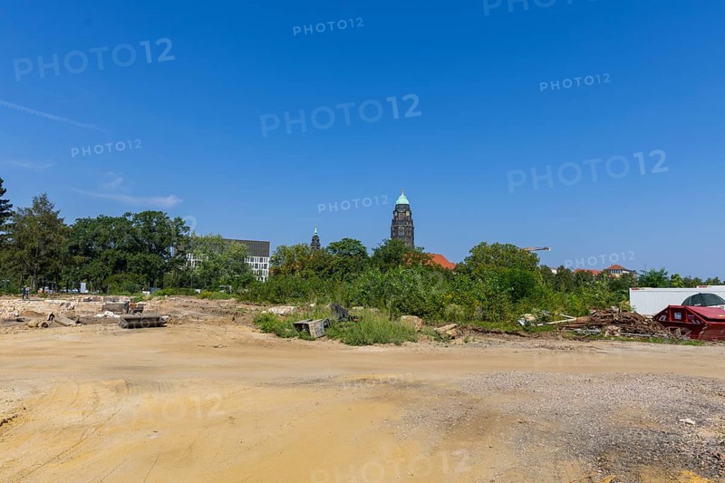 Since mid-June, a 9-strong team from the Saxony State Office for Archaeology has been investigating the areas next to the demolished Robotron building that remained undeveloped after 1945. This measure has become necessary because a new residential area with underground car parks is being built here and the construction work for the new buildings would irretrievably destroy the archaeology still preserved in the ground. In the process, building structures and cellars from the 18th century to 1945, four presumably late medieval / early modern house cellar pits and a still undated building floor plan of a predecessor development, which was probably abandoned around 1600 or a little later, cultural layers from the High Middle Ages, 16th and 18th centuries were found., Excavations, Dresden, Saxony, Germany, Europe