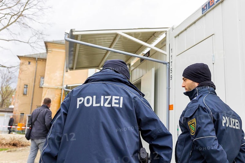 Open day at the Sporbitz refugee shelter