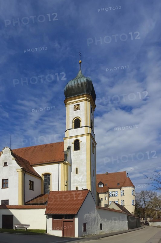 St. John Nepomuk, Catholic church, church tower, sacred building, Wilflingen Castle at the back right, Langenenslingen municipality, Baden-Württemberg, Germany, Europe