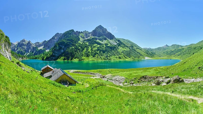 Tappenkarsee Alm with mountain lake, Wildkarkopf, landscape conservation area, Radstätter Tauern, Kleinarl, Pongau, Salzburg