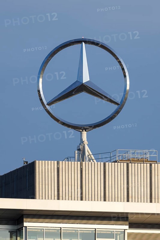 Merdedes-Stern, Daimler, Mercedes-Benz, Group Headquarters, Stuttgart-Untertürkheim, Baden-Württemberg, Germany, Europe