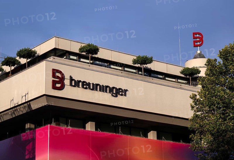 Breuninger department stores', department stores' chain headquarters, logo, marketplace, Stuttgart, Baden-Württemberg, Germany, Europe