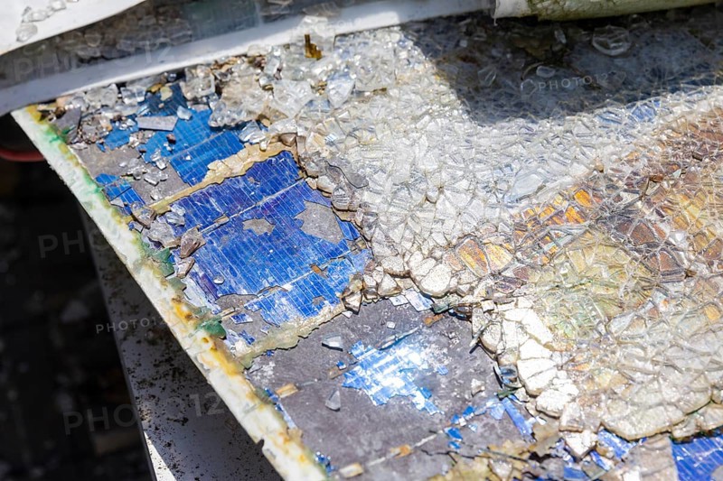 Used solar panels are recycled in a company or, if the measured performance parameters are correct, offered on the second-hand market