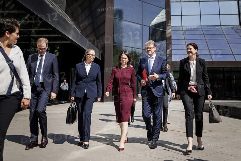 Annalena Bärbock (Bündnis 90 Die Grünen), Federal Minister for Foreign Affairs, photographed during a visit to Deutsche Bank headquarters, including Christian Swing, Chairman of the Board of Deutsche Bank and President of the German Banking Association, in Frankfurt am Main, 19.07.2023., Frankfurt am Main, Germany, Europe