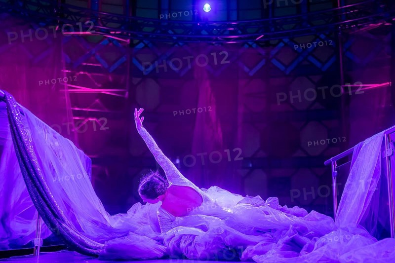 BALLET MEETS ORIENT