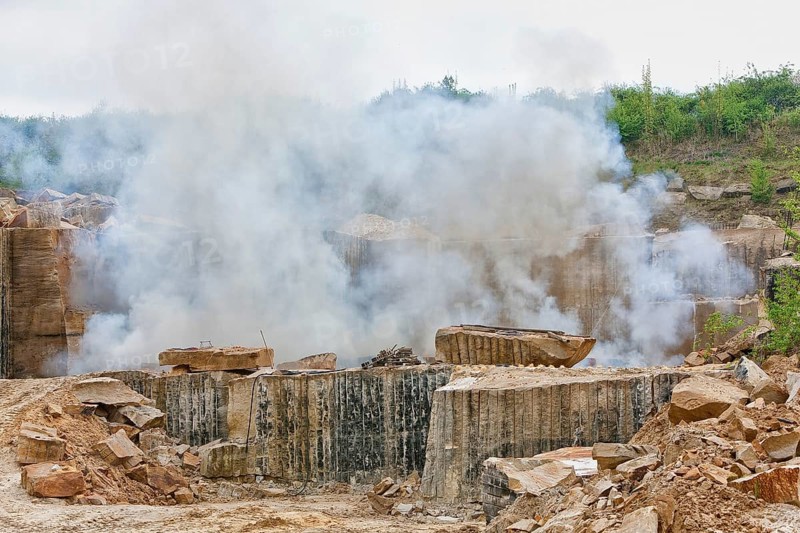 Lohmen Quarry Blasting