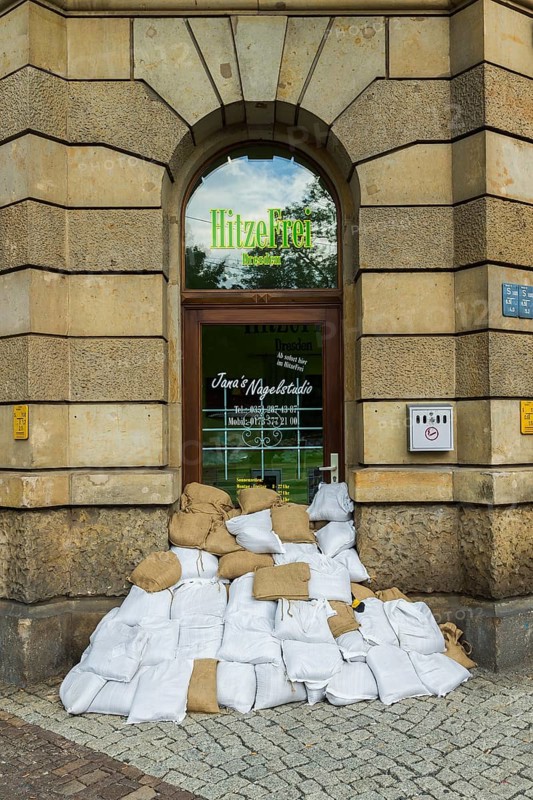 Sandbag wall in Dresden Pieschen