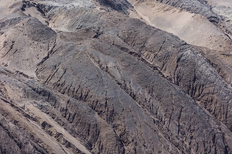 The Nochten open-cast mine (Upper Sorbian: Wochoo¾anska jama) is an open-cast lignite mine in northern Upper Lusatia operated by Lausitz Energie Bergbau AG (LEAG) . Up to 18 million tonnes of lignite are extracted per year in the Nochten opencast mine