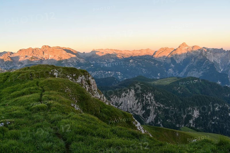 Sunrise over the Steinernes Meer with Funtenseetauern (left) and Grosser Hundstod (right) in Berchtesgaden National Park, Bavaria, Germany, Europe