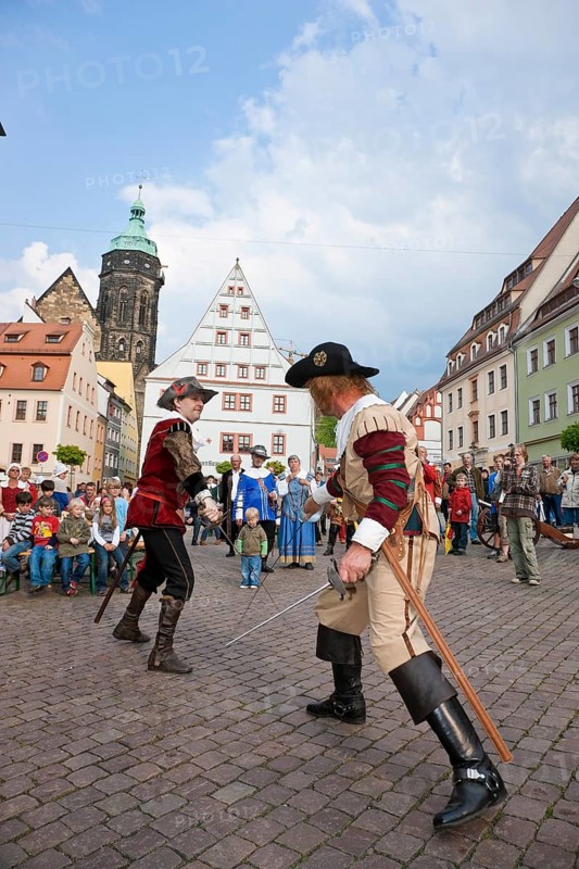 Pirna the members of the association Der Retter playfully re-enact the invasion of the Swedes in the 30 Years' War