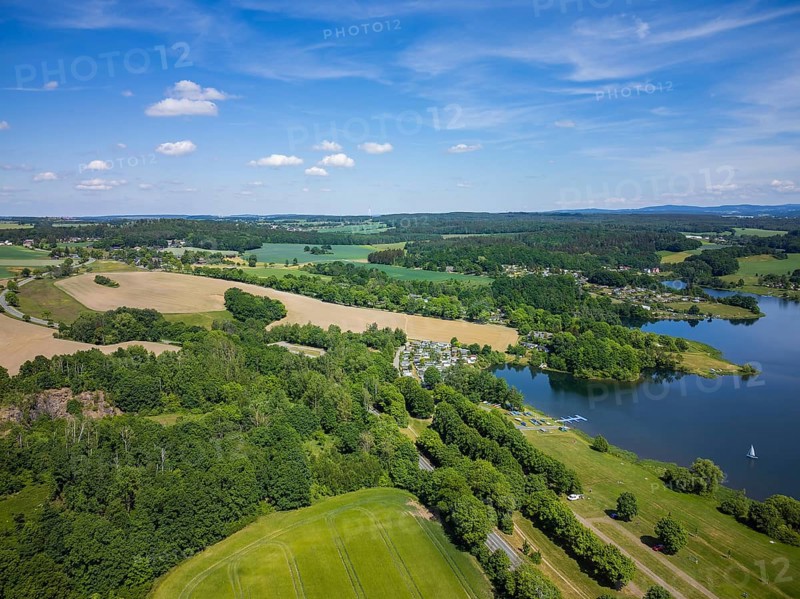The Pöhl dam is the second largest dam in Saxony in terms of storage capacity and the third largest in terms of the height of the dam structure above the foundation and the water surface area. The dam is used for flood protection, service water supply, low water elevation, energy generation, recreation and as a transport structure