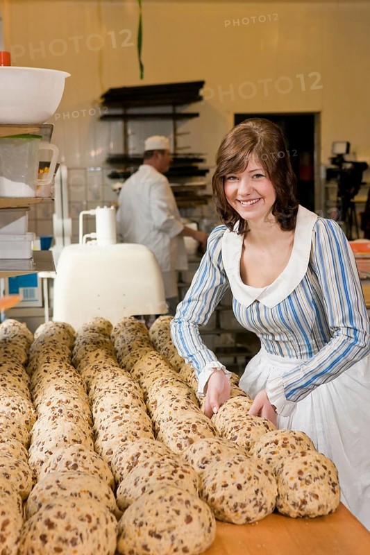 Dresden stollen girls baking stollen