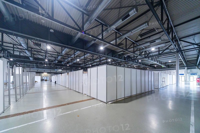 From 14 November to the beginning of January 2023, the Dresden City Council will temporarily use part of the Dresden Trade Fair Centre as refugee accommodation, which will be operated by the Johanniter. Since an increase in the number of refugees, especially from Ukraine, is to be expected due to the season