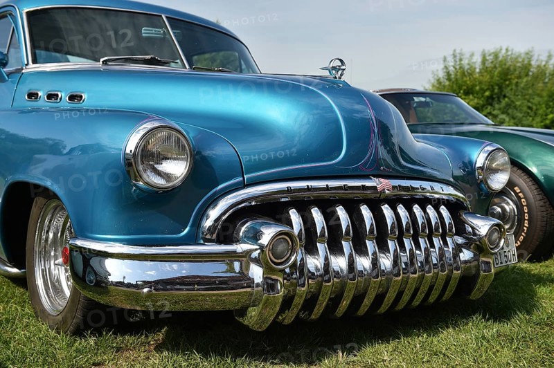 Buick Eight and Corvette Stingray at classic car meeting in Breiholz
