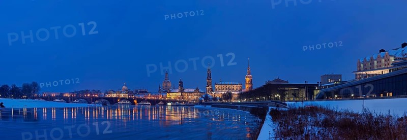 Ice drift on the Elbe in Dresden