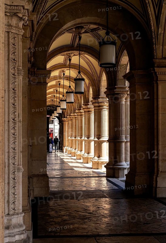 Arcades at the Vienna State Opera, Kärtner Strasse, Vienna, Austria, Europe