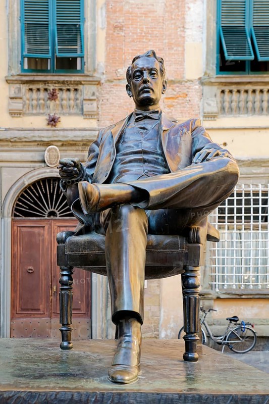 Monument, Composer, Giacomo Puccini, Piazza Cittadella, Lucca, Tuscany, Italy, Europe