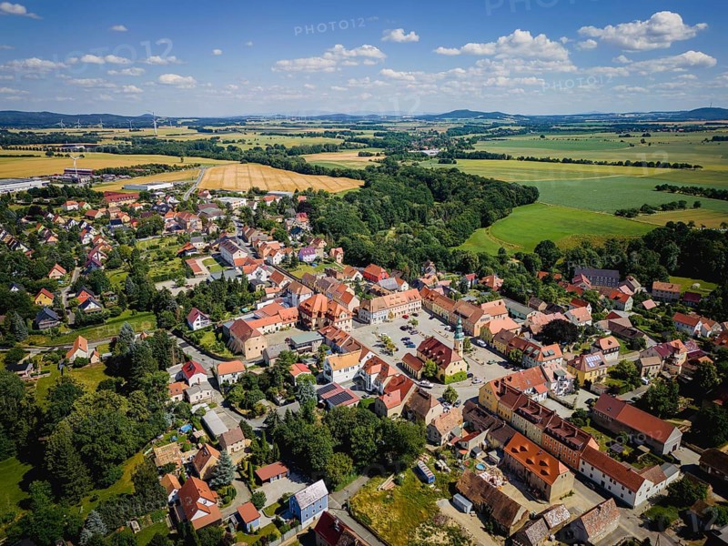Weissenberg is located about 16 km east of the large district town of Bautzen north of the Strohmberg on the Löbauer Water