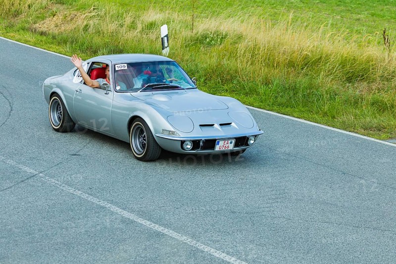 A drive for vintage vehicles. Skilful handling of the vehicle, finding the route by means of the road book and consistent driving style will be assessed. The route, time and drive-through checks as well as special stages are determined by the road book and the boarding card. Opel GT 1969