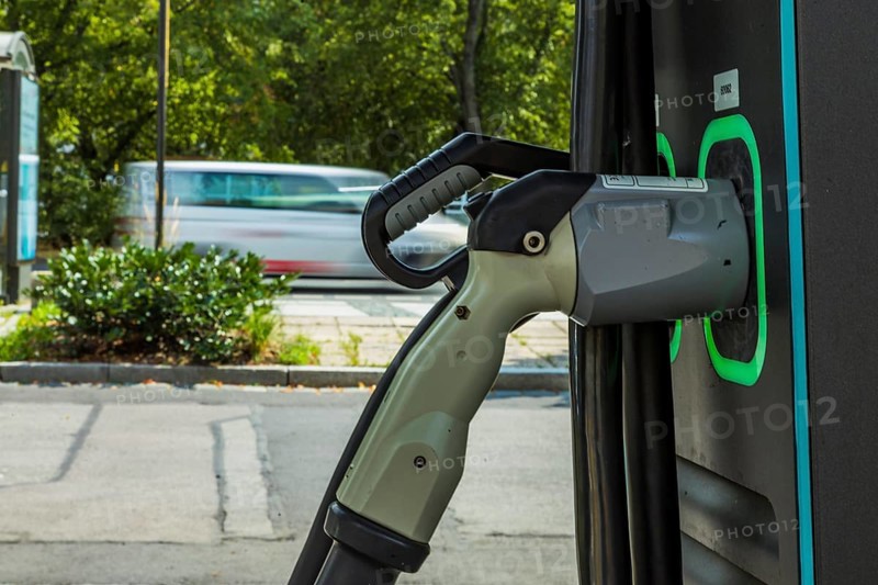 MOBI bundles the urban and environmentally friendly mobility options of trams, buses, rental bikes and cars as well as charging points for e-cars and, for the first time, e-bikes in one place, thus enabling fast transfers between different modes of transport