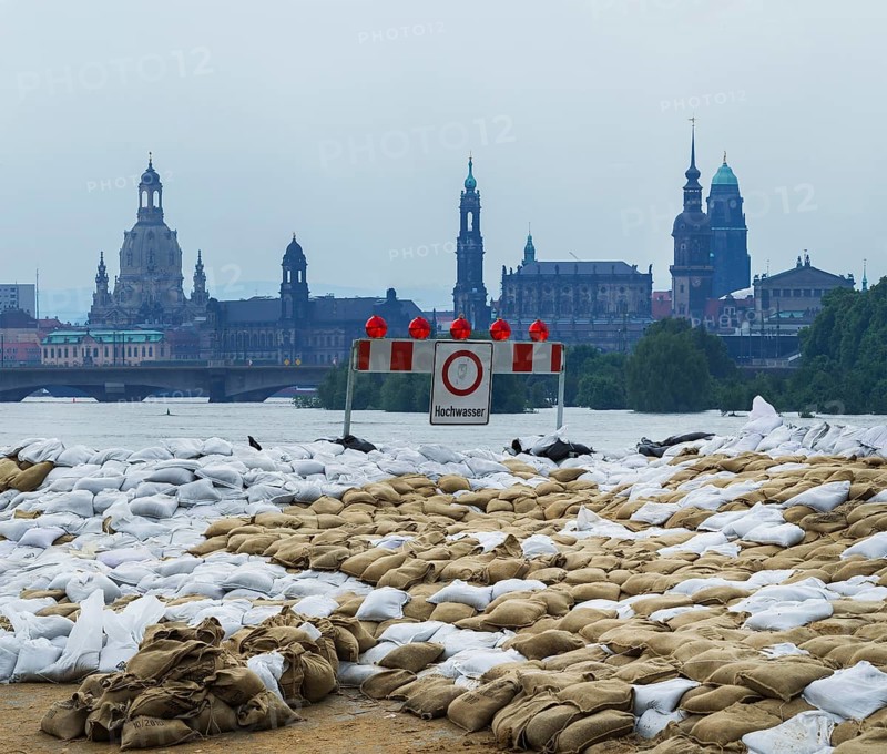 Sandbag wall in Dresden Pieschen