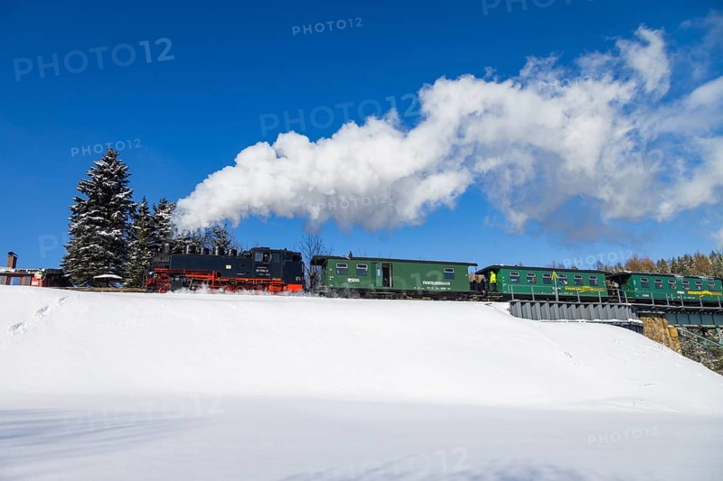 The narrow-gauge railway Cranzahl-Kurort Oberwiesenthal is a Saxon narrow-gauge railway with 750 mm gauge in the upper Ore Mountains. It starts at Cranzahl station on the Vejprty-Annaberg-Buchholz unt Bf railway line and runs via Neudorf to Oberwiesenthal