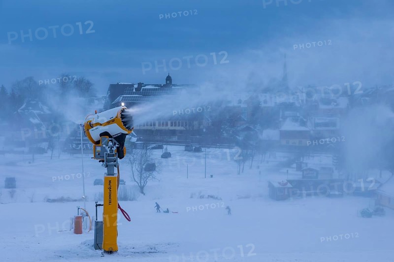 In anticipation of easing of the corona-induced logdown, the ski slope in Altenberg in Saxony's Ore Mountains is artificially snowed with snow cannons