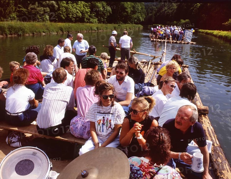 DEU, Germany: The historical slides from the 80-90s, raft trip on the Isar with doctors.80s MR yes Pharmawewrbung