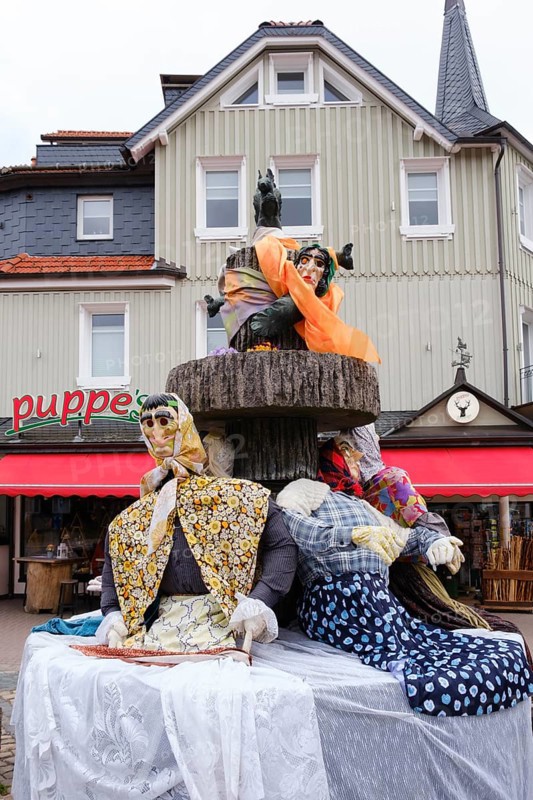 Witch figures at the fountain, decoration for Walpurgis Night, Braunlage, Harz, Lower Saxony, Germany, Europe