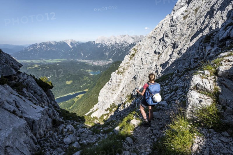 Climber on the ascent to the Westliche Wettersteinspitze, Wetterstein Mountains, Bavaria, Germany, Europe